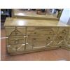 Image 2 : *2 Piece Bedroom suit (4 Drawer dresser, 9 Drawer dresser w/ mirror