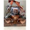 Image 1 : Moscow Mule and Snacks Gift Basket