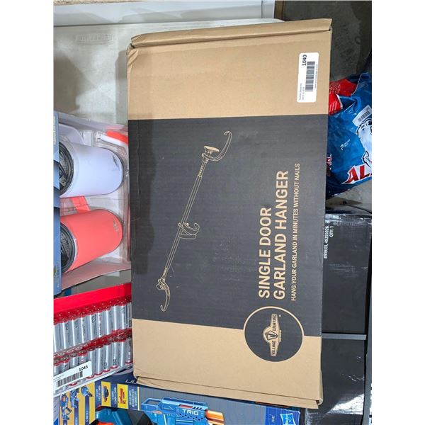 Village Lighting Co. Single Door Garland Hanger Fits doors 35-52in