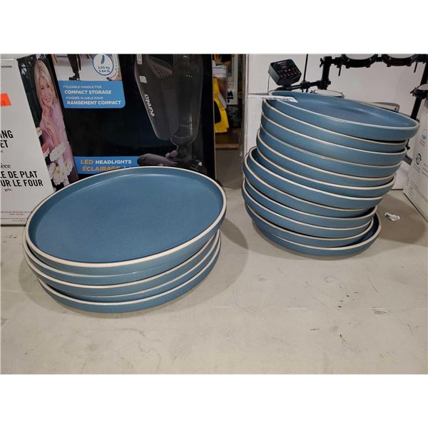 Scott Living Oakhurst Lot of Salad plates and dinner plates