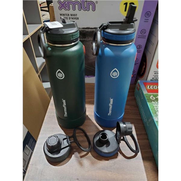 ThermoFlask Water Bottles with 2 styles of lids Lot of 2