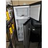 Image 2 : Vissanai Apartment size Refrigerator with top Freezer