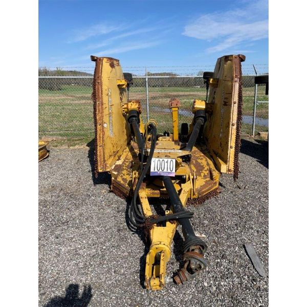 BUSH WACKER  Batwing Mower