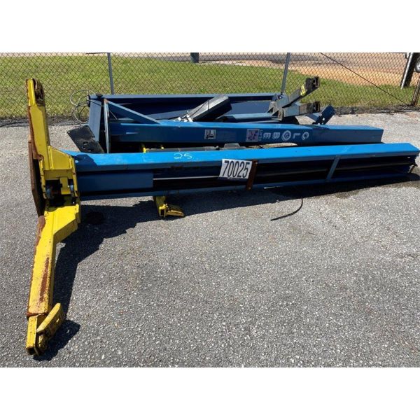 GLOBE HYDRAULIC AUTO LIFT