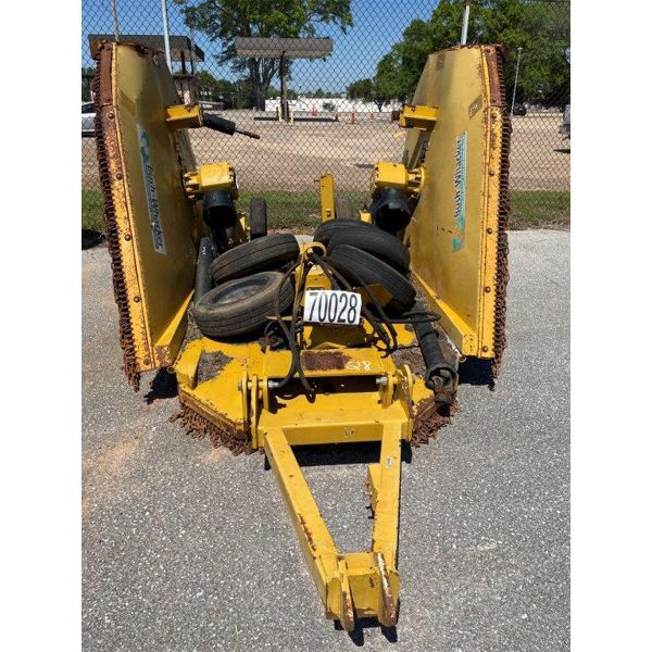 BUSH WACKER  Batwing Mower
