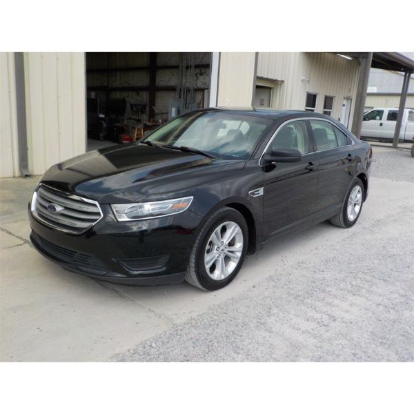 2017 FORD TAURUS Automobile