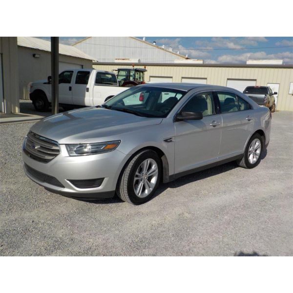 2016 FORD TAURUS Automobile