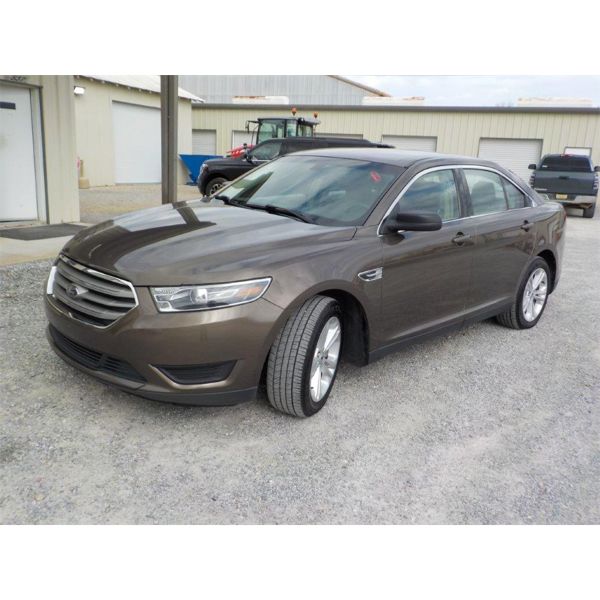 2016 FORD TAURUS Automobile