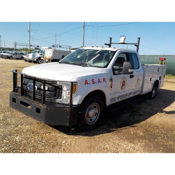 2019 FORD F350 XL Service / Mechanic Truck
