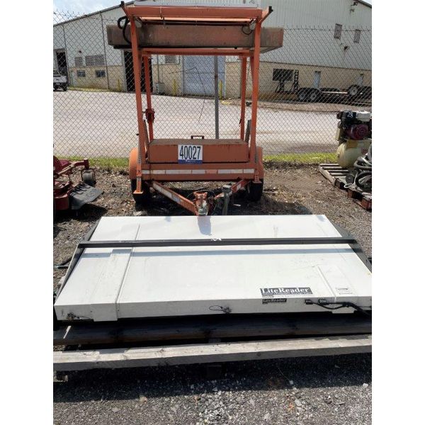 EARLY WARNER SIGN, MESSAGE BOARD