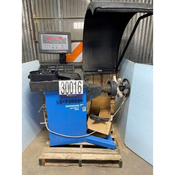 ENGINE DIAGNOSTIC ANALYZER, WHEEL BALANCER