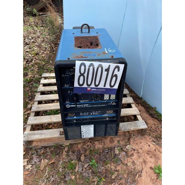 MILLER 225G BOBCAT WELDER