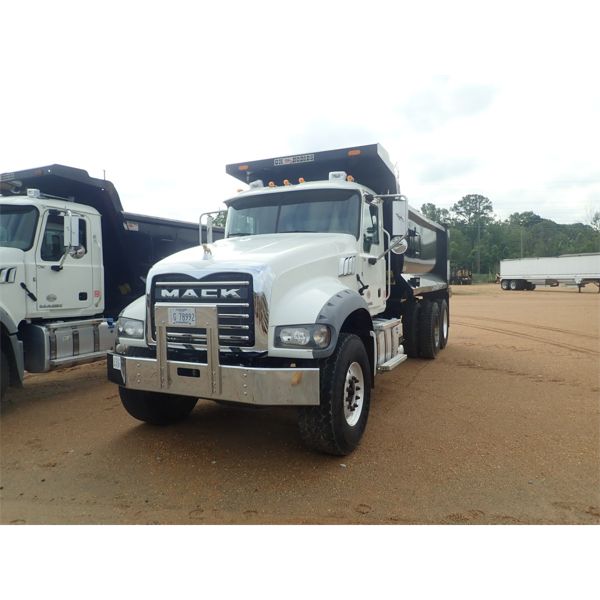 2018 MACK GU713 Dump Truck