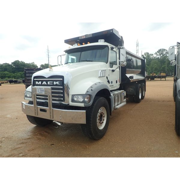 2018 MACK GU713 Dump Truck
