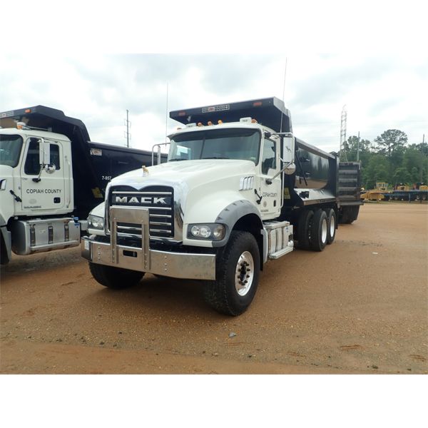 2018 MACK GU713 Dump Truck