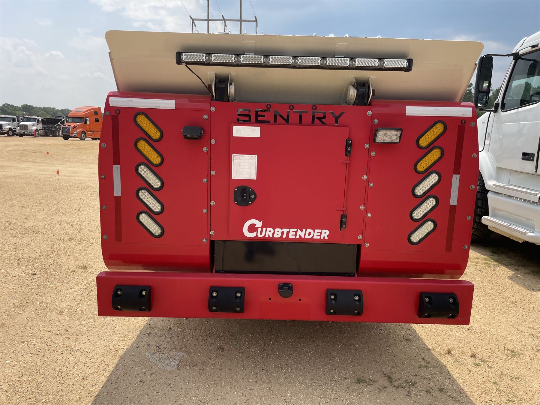 2018 ISUZU NPR HD Sweeper Truck J M Wood Auction Company Inc 2018-isuzu-npr-hd-sweeper-truck-j-m-wood-auction-company-inc