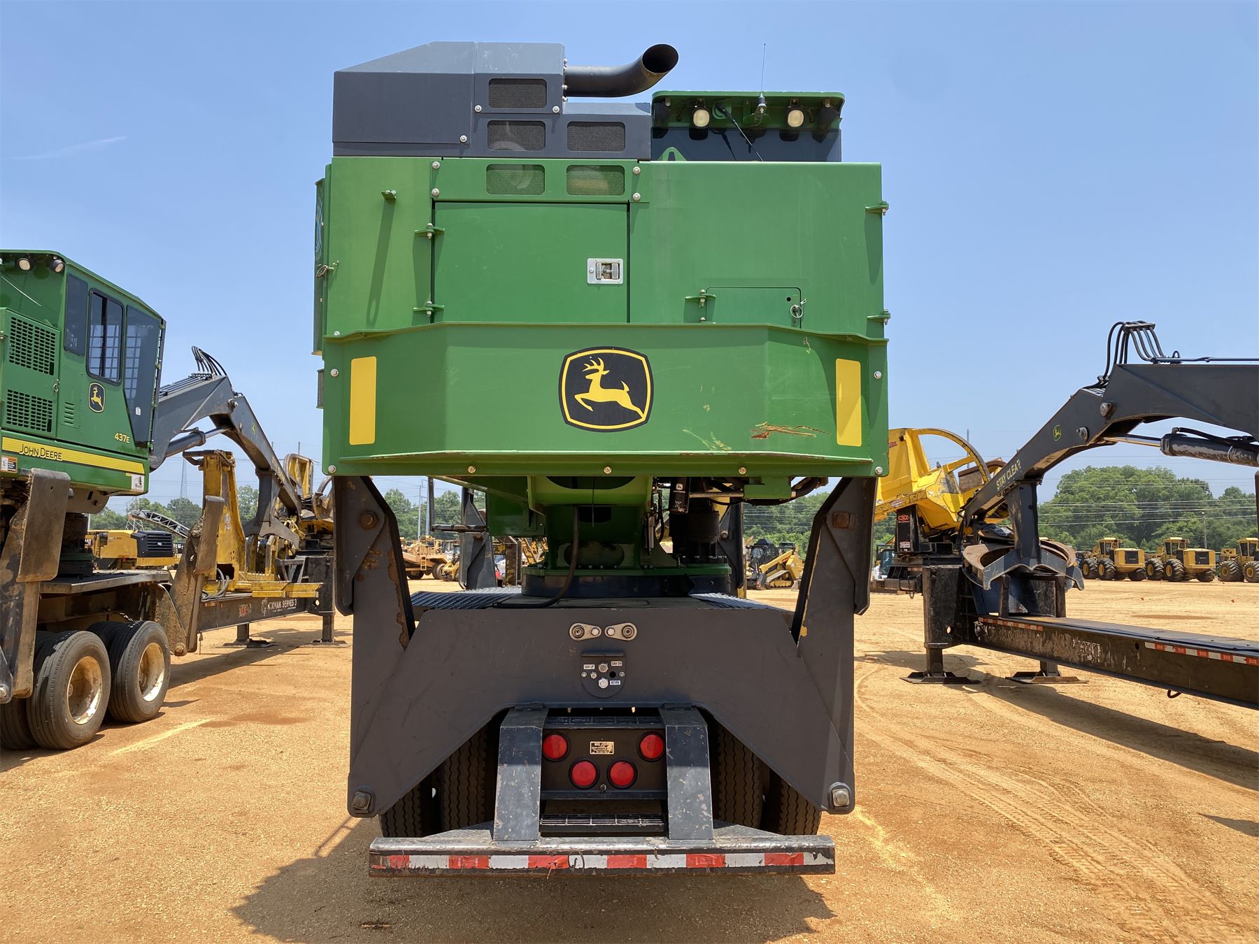 2019 JOHN DEERE 437E Log Loader - J.M. Wood Auction Company, Inc.