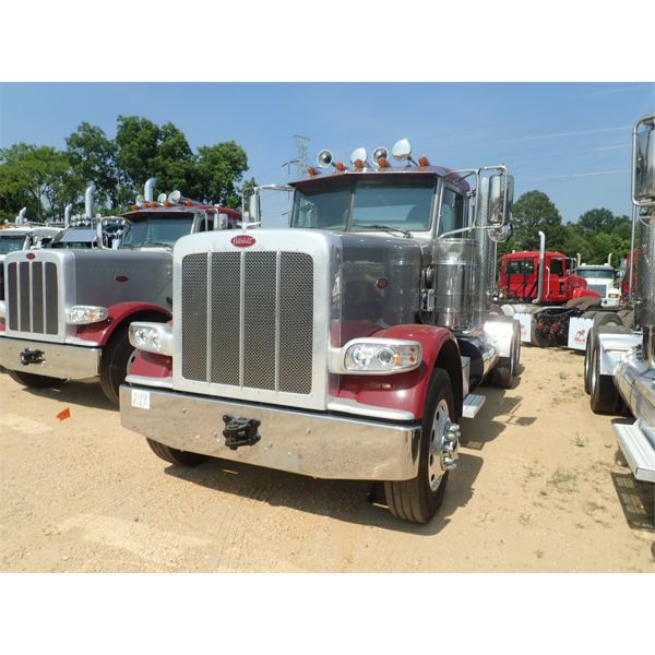 2022 PETERBILT 389 Day Cab Truck