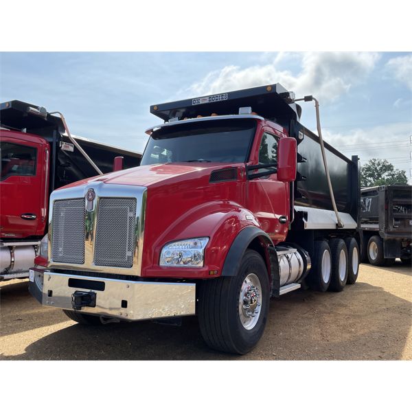 2016 KENWORTH T880 Dump Truck