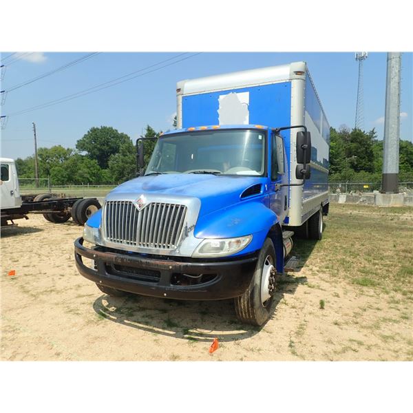 2012 INTERNATIONAL 4300 Box Truck