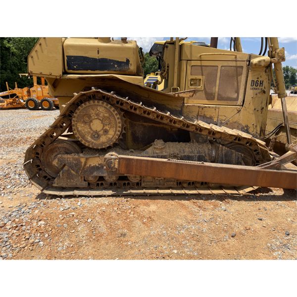 1990 CAT D6H SERIES II Dozer / Crawler Tractor - J.M. Wood Auction