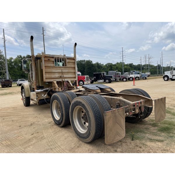 2015 INTERNATIONAL 9900 Day Cab Truck