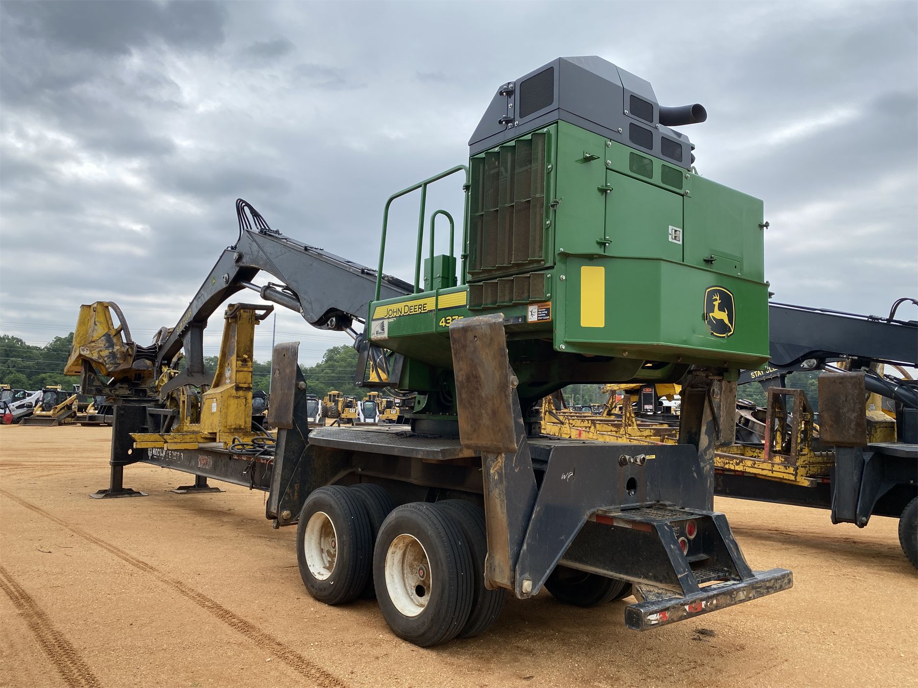 2022 JOHN DEERE 437E Log Loader - J.M. Wood Auction Company, Inc.