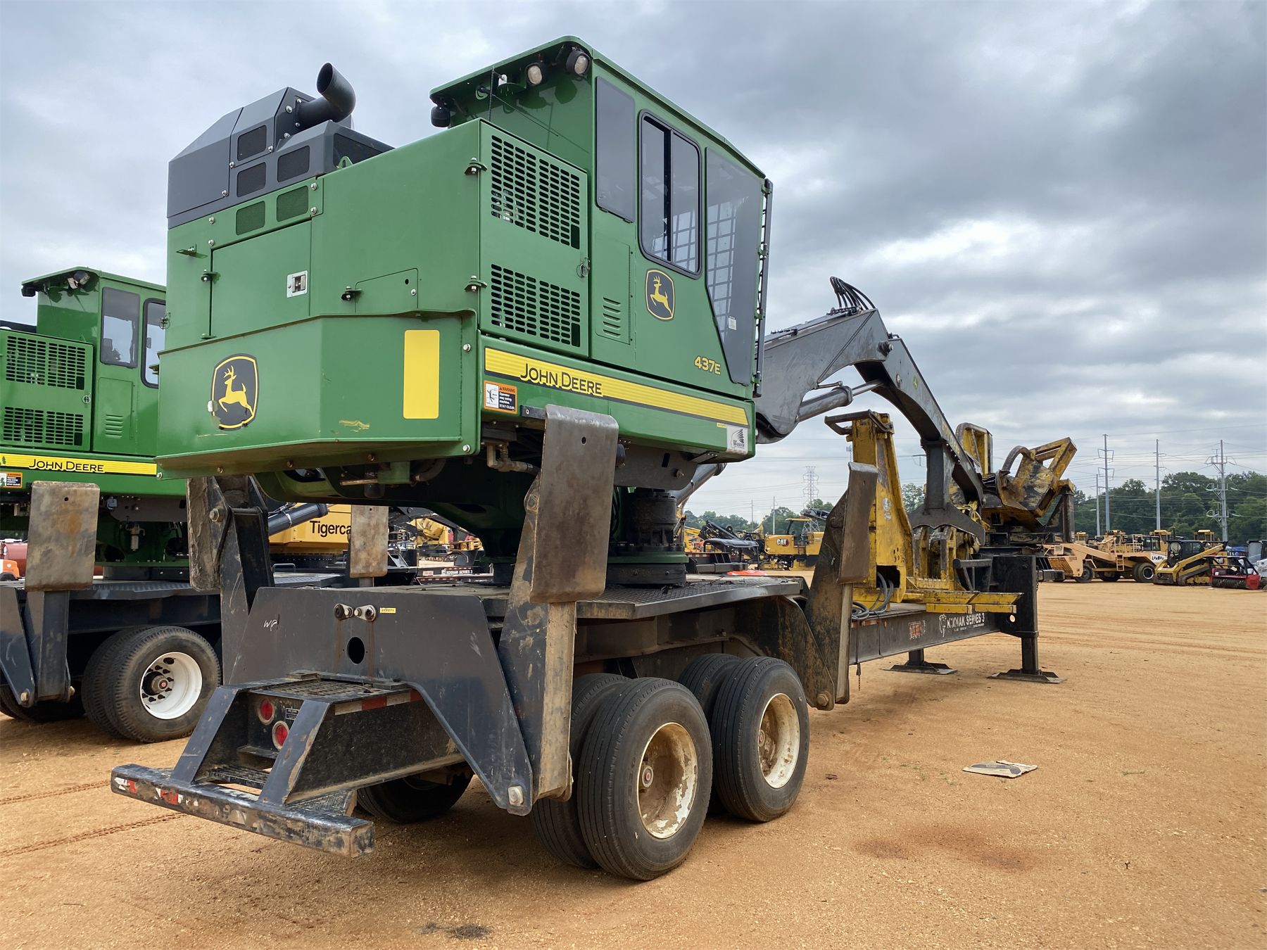 2022 JOHN DEERE 437E Log Loader - J.M. Wood Auction Company, Inc.