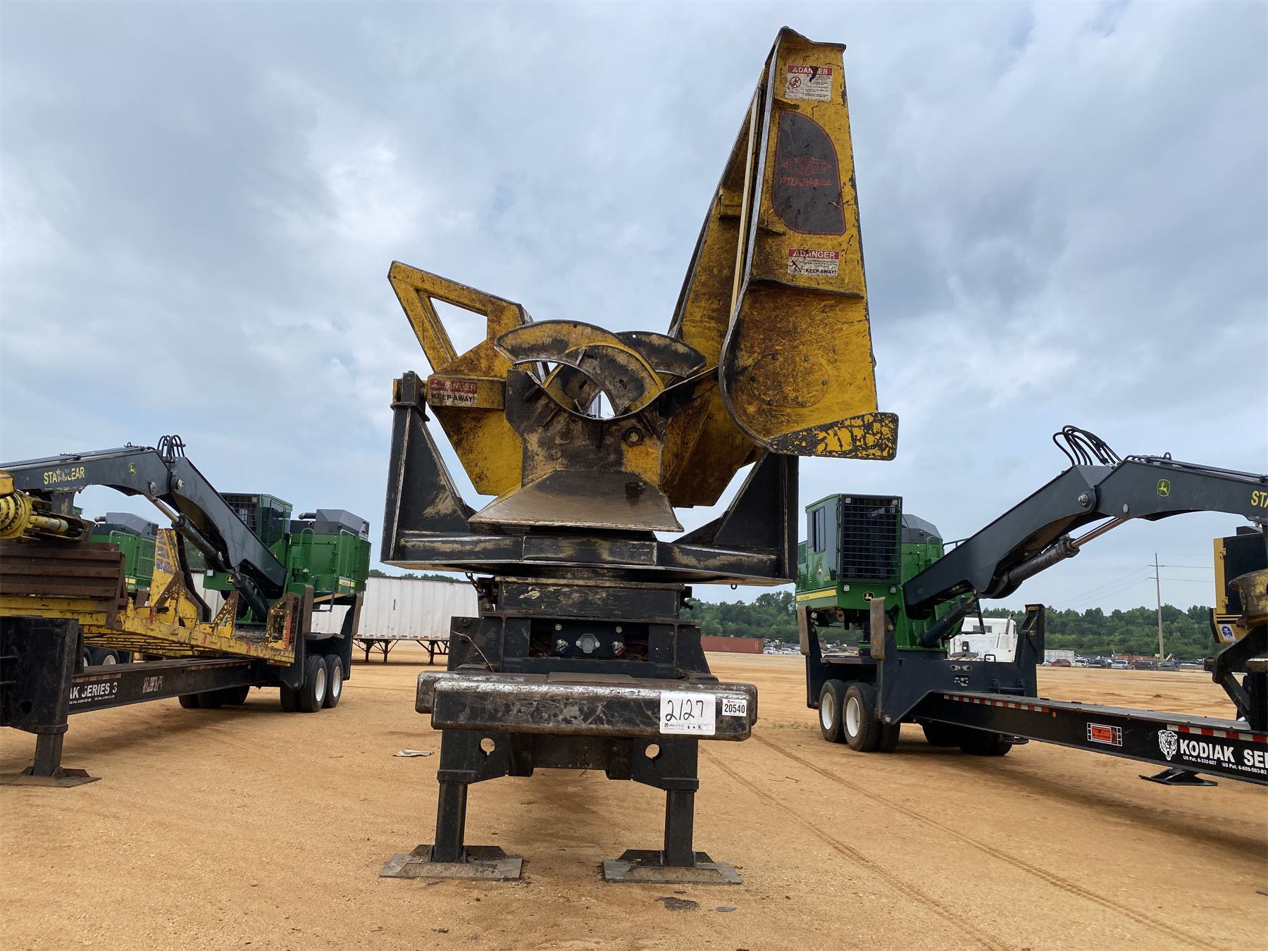 2022 JOHN DEERE 437E Log Loader - J.M. Wood Auction Company, Inc.