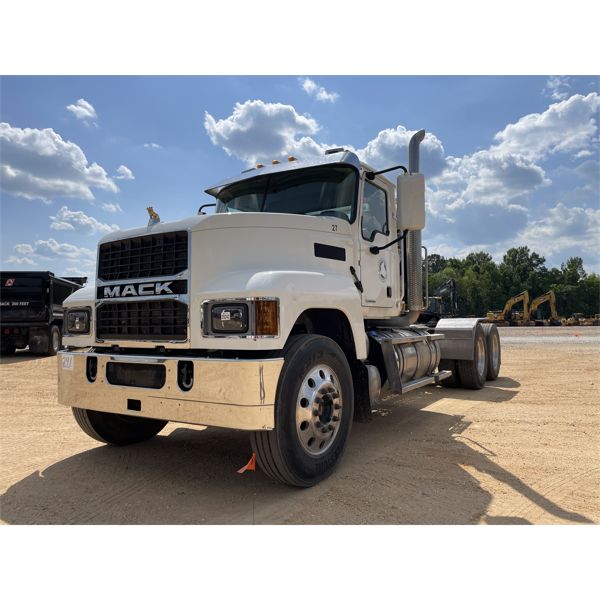 2023 MACK PI64T Day Cab Truck