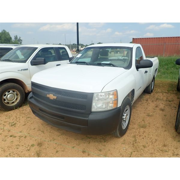 2013 CHEVROLET SILVERADO Pickup Truck