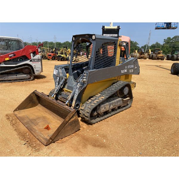 2016 JOHN DEERE 323E Skid Steer Loader - Crawler