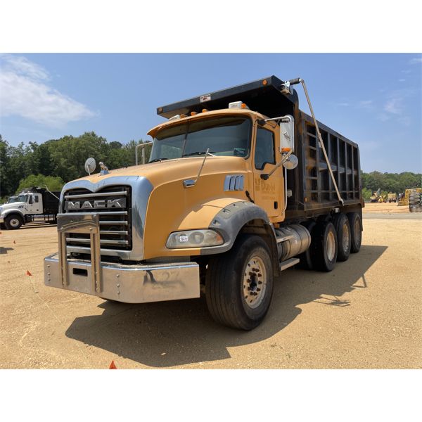 2007 MACK CTP713B Dump Truck