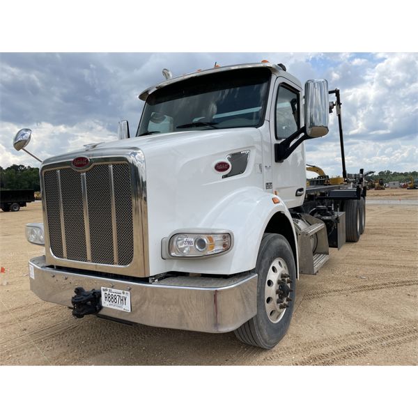 2018 PETERBILT 567 Roll Off Truck