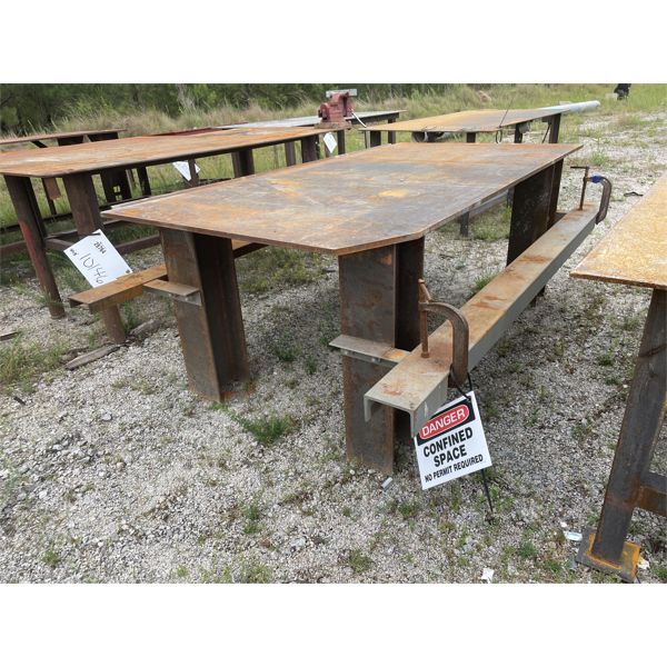 4'X8' METAL TABLE