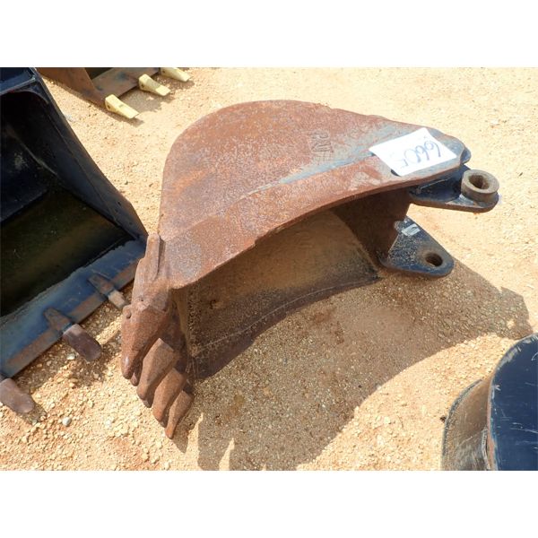 CAT BUCKET, 18" wide, fits excavator (B-4)