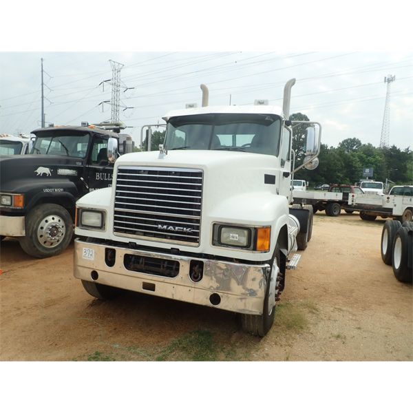2008 MACK CHU613 Day Cab Truck
