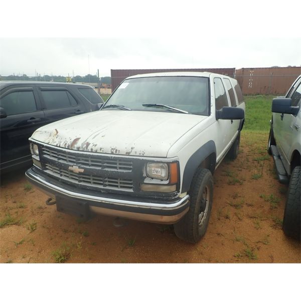 1999 CHEVROLET SUBURBAN 2500 SUV