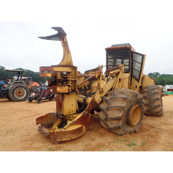 TIGERCAT 726 Feller Buncher