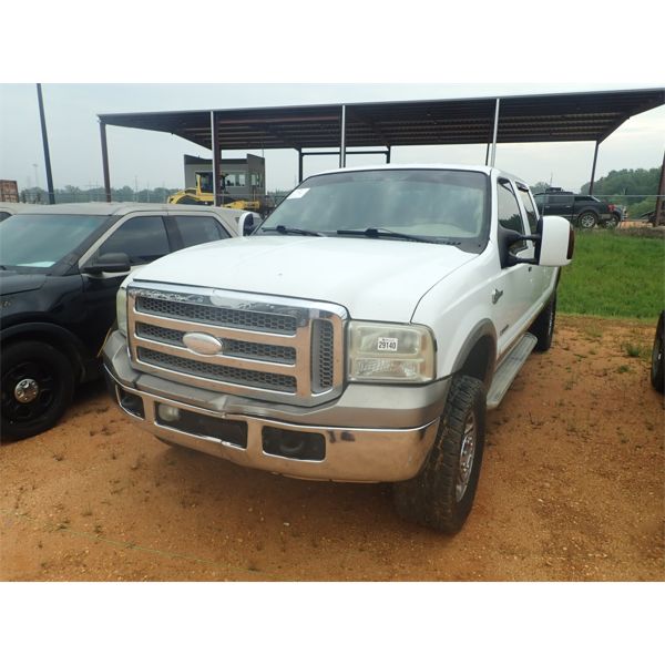 2005 FORD F350 LARIAT KING RANCH FX4 Pickup Truck