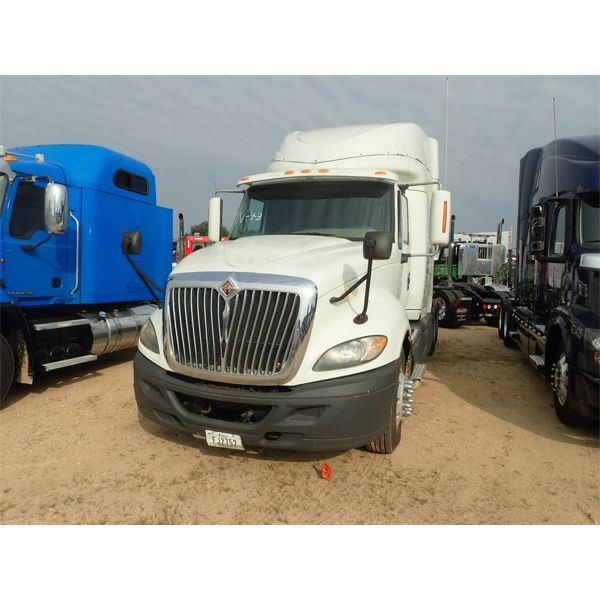 2015 INTERNATIONAL PROSTAR +122 Sleeper Truck