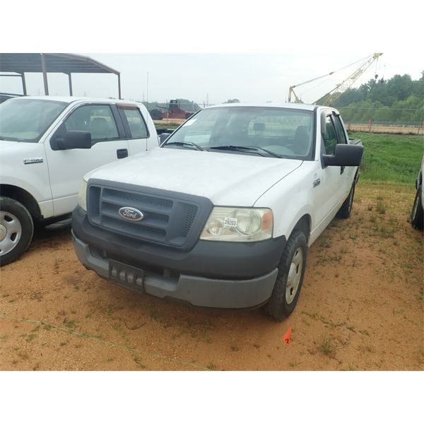 2005 FORD F150 XL Pickup Truck