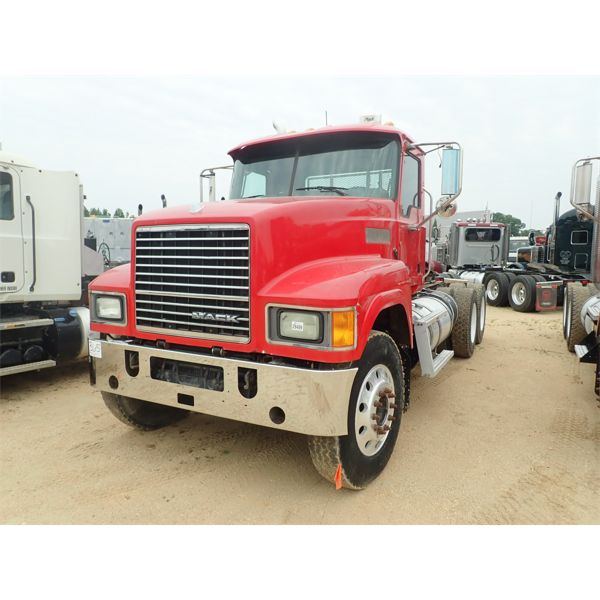 2012 MACK CHU613 Day Cab Truck