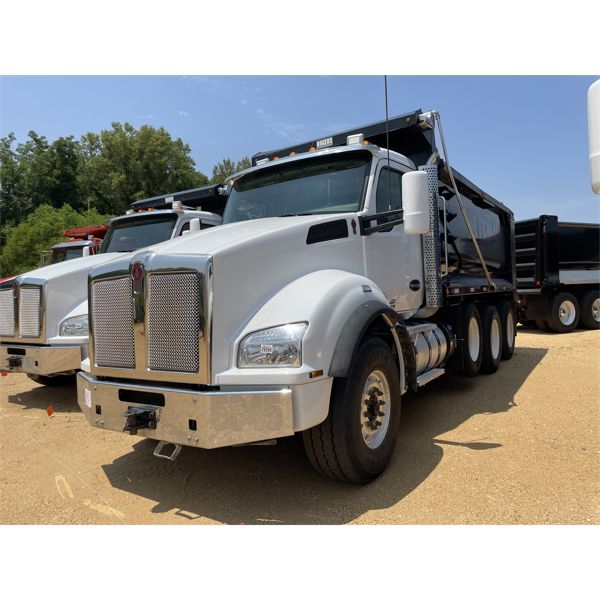 2019 KENWORTH T880 Dump Truck