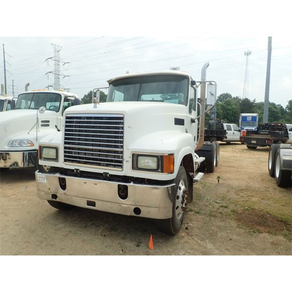 2008 MACK CHU613 Day Cab Truck