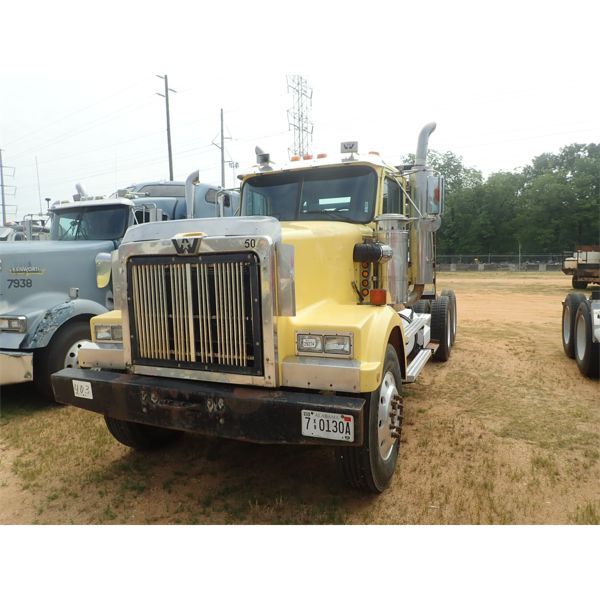 1998 WESTERN STAR 4964 Day Cab Truck