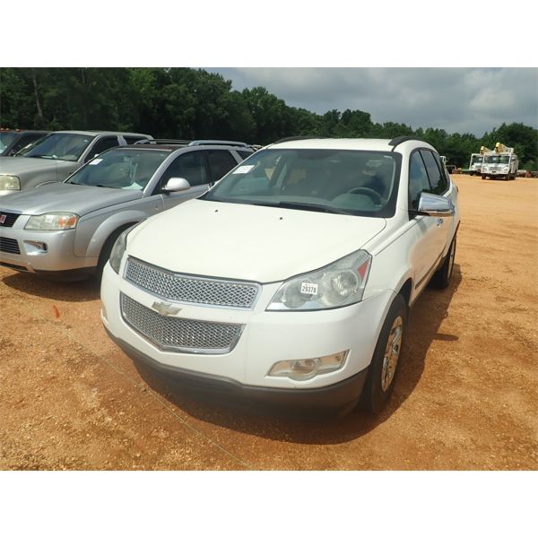 2011 CHEVROLET TRAVERSE LS SUV