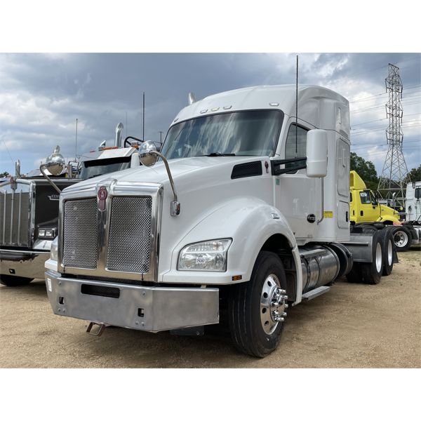 2018 KENWORTH T880 Sleeper Truck