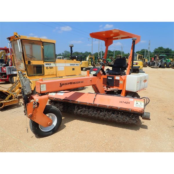 2016 LAYMOR SM300 Broom