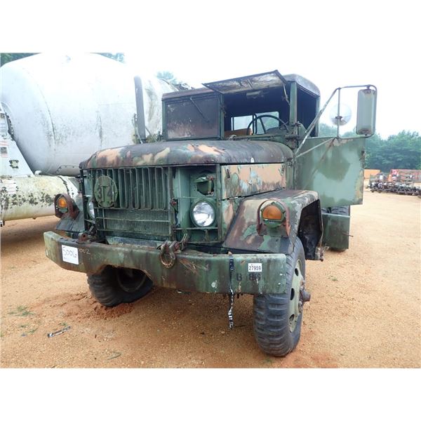 1966 AM GENERAL M109 CAB & CHASSIS Military Truck